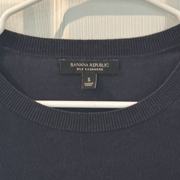 Nautical Banana Republic navy & white stripe sweater with red trim Sz small - Picture 2 of 4